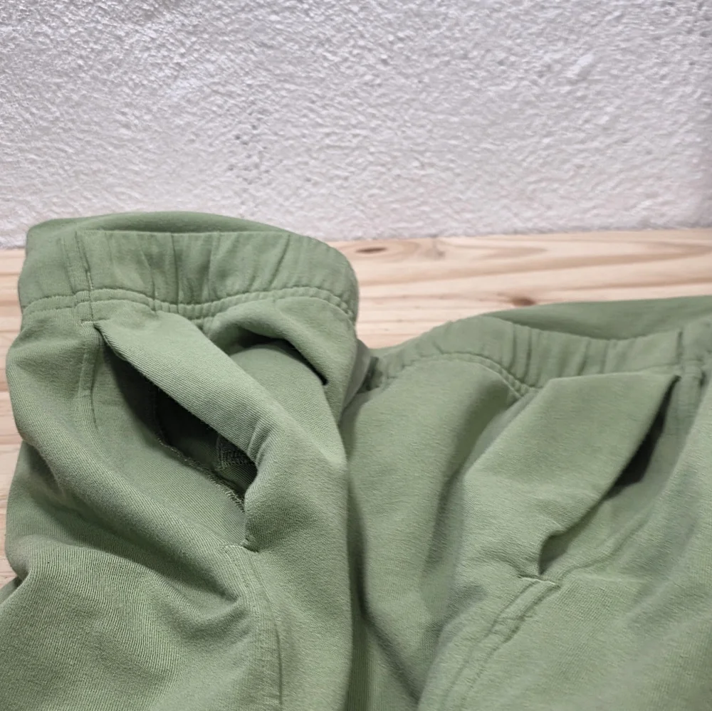 Lululemon‎ Inner Glow Green Drawstring Shorts Size 10